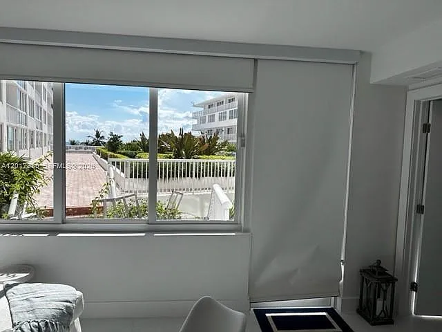 5401 Collins Ave #128 — Photo 56