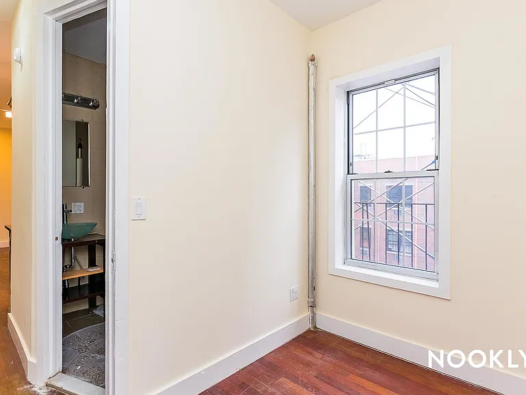 117 S 4th St #21 — Photo 40