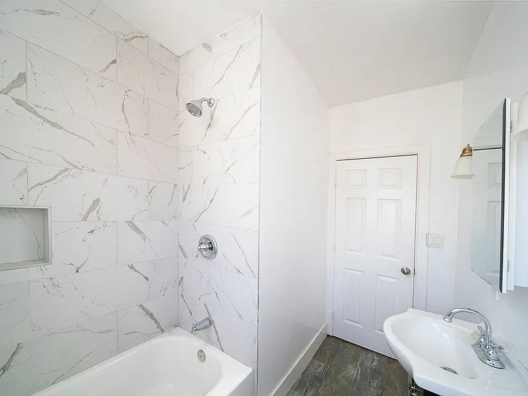 717 Gaviota Ave — Photo 10