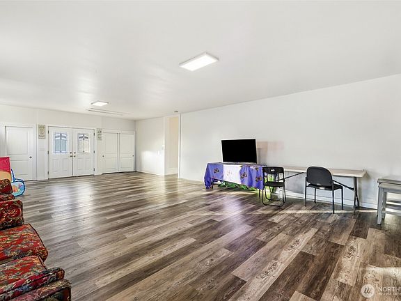 5th image of 856 NW Folsom Street
