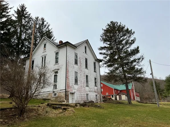 696 & 702 Dunmyer Rd, Friedens, PA 15541