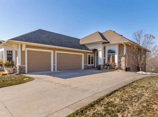 625 Eastgate Pkwy, Mahtomedi, MN 55115