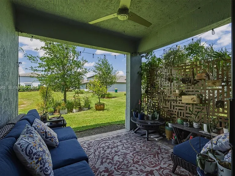 3141 Poinciana St — Photo 29