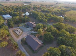 2221 60th St, Peabody, KS 66866