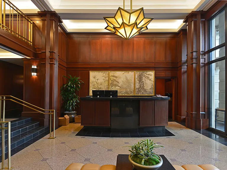 500 W Harbor Dr #1020 — Photo 37