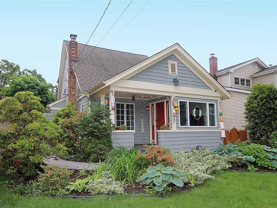 135 Adams St, Centerport, NY 11721 Zillow
