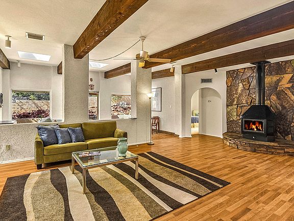 5th image of 480 Juniper Dr