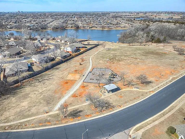 2912 Canyon Oaks Ct — Photo 17