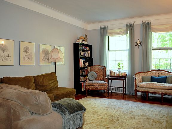 3rd image of 117-01 Park Ln APT B3d