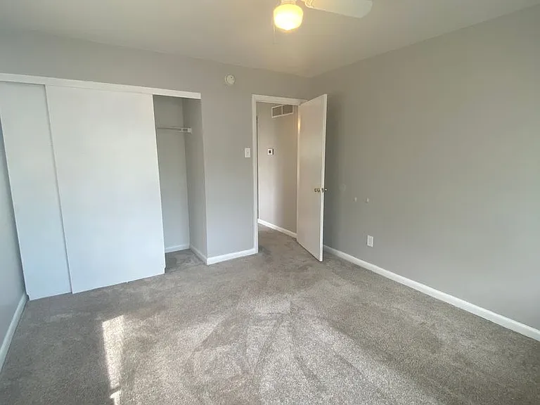 Northbrook Apartments — Photo 42