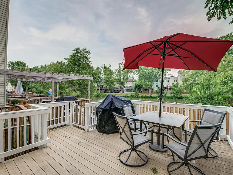 7112 Lake Cove Dr — Photo 51