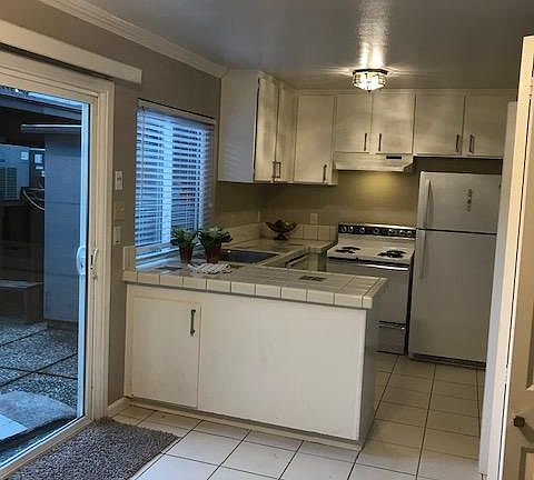 4th image of 8884 La Riviera Dr Unit E
