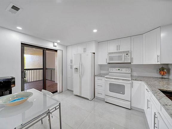 5th image of 3521 Environ Boulevard #B410