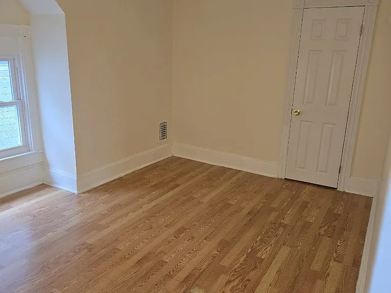 401 S River St #2 — Photo 14