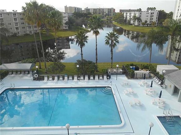 3rd image of 2220 N Cypress Bend Dr APT 504