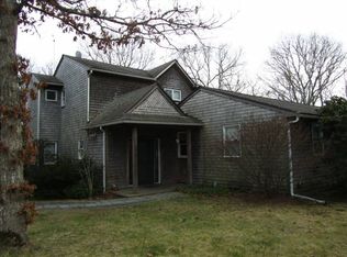 20 Island Farms Rd, West Tisbury, MA 02575