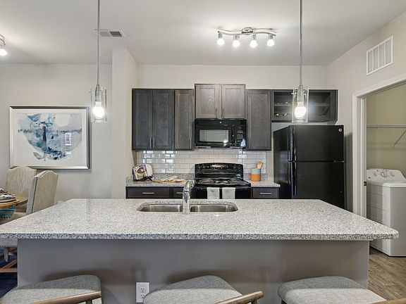 4th image of 105 Exchange Cir #110-316