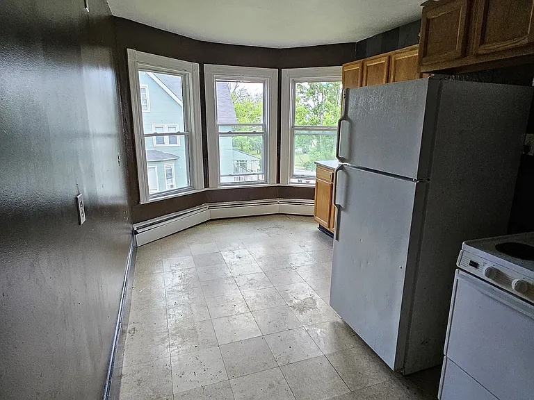 133 Lake St #2 — Photo 1