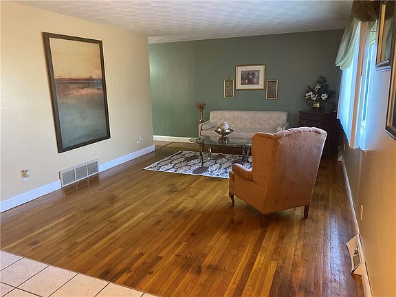 4th image of 7147 E 34th St
