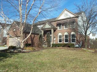 17877 Crystal River Dr, Macomb, MI 48042