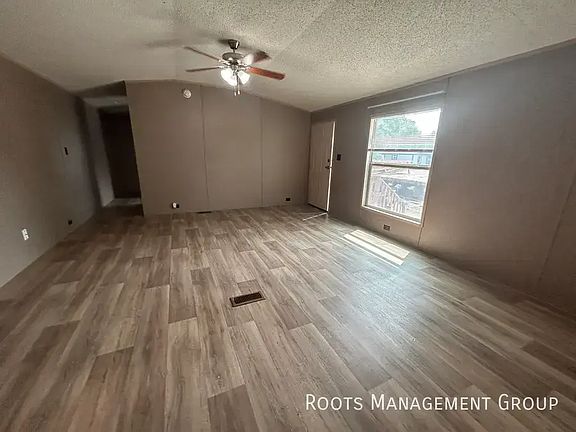 3rd image of 2233 E 8th St Lot 305