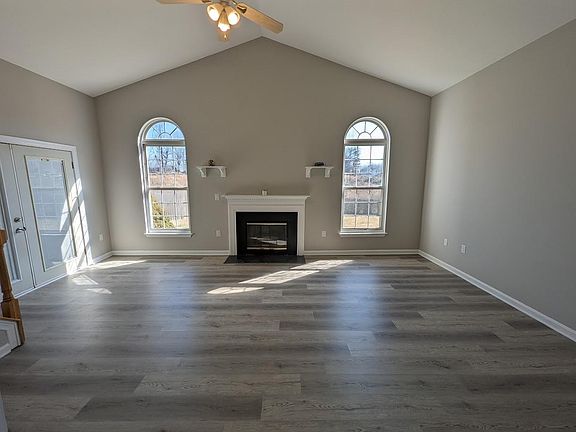 4th image of 5861 Riverside Dr