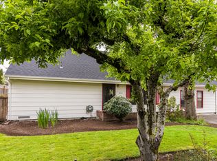 4120 Scenic Dr, Eugene, OR 97404