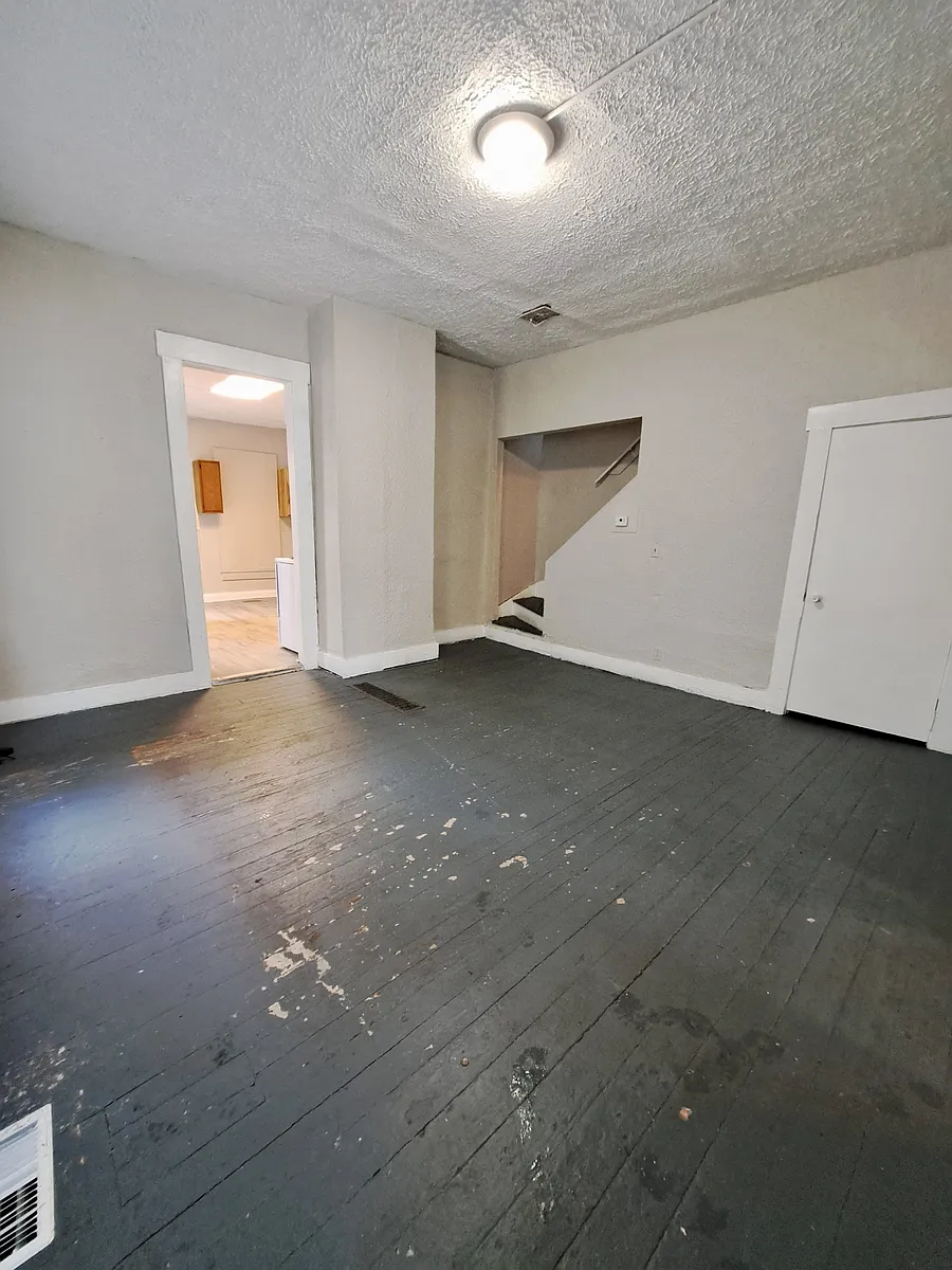 Building Photo - 830-832 Oak St #830