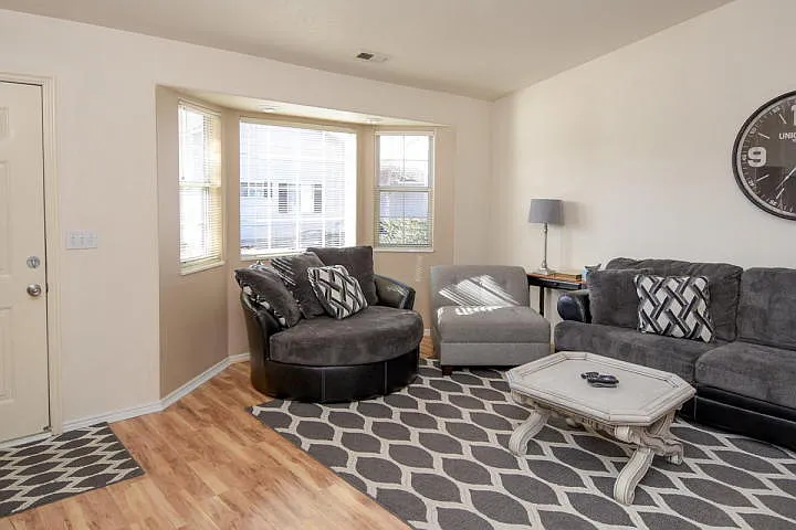 1015 S River Rd #44 — Photo 5