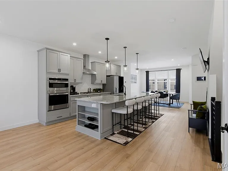 8924 Gateway Cir — Photo 12