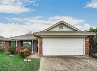 6000 Sundown Dr, Watauga, TX 76148