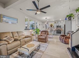 269 Mountain Laurel Dr, Berkeley Springs, WV 25411