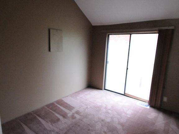 5th image of 728 Downs Ave