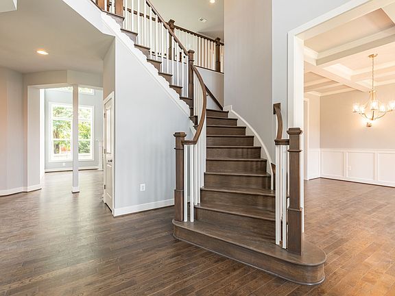 Curved Stair Foyer