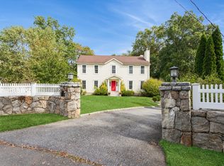 9 Boyd Ln, Riverside, CT 06878