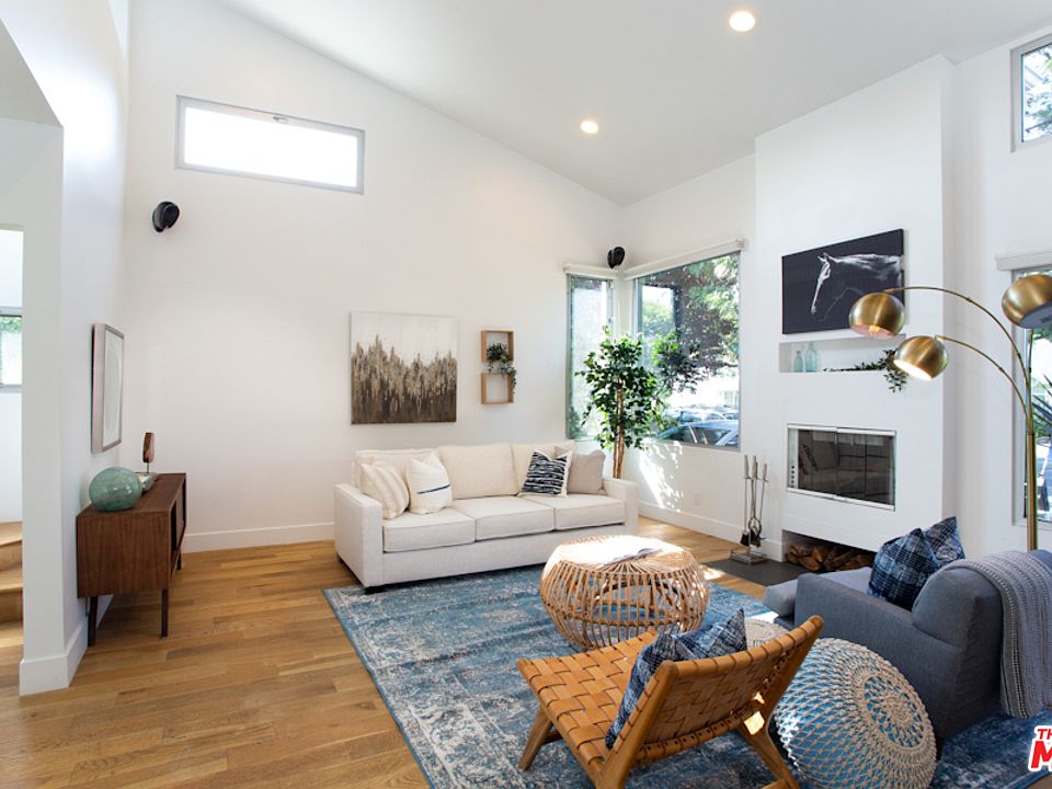 1st image of 1120 Superba Ave