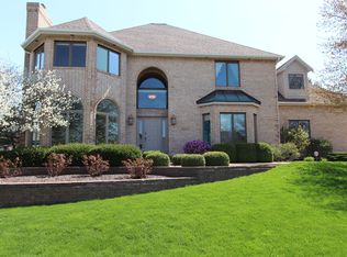 1312 Crown Ct, Bloomington, IL 61704