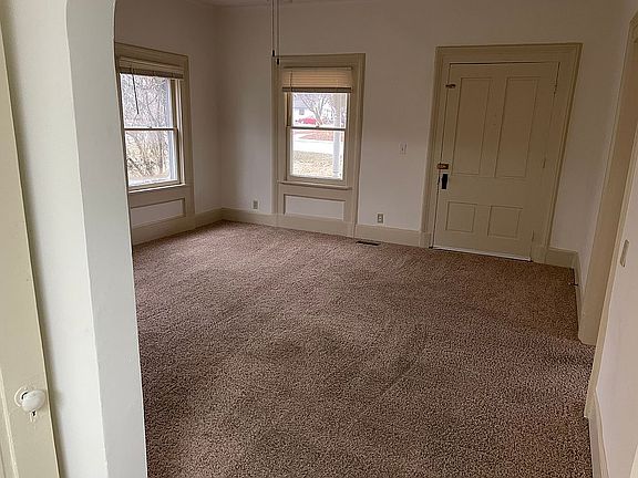 3rd image of 517 W Marion St