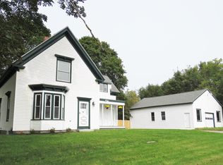 117 New County Rd, Rockland, ME 04841