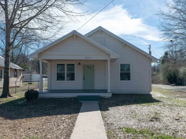 809 14th Ave N, Clanton, AL 35045