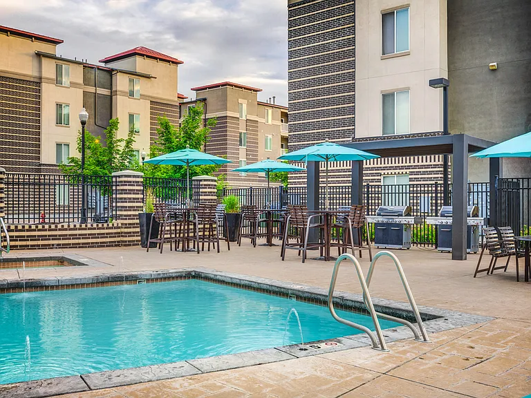 Avida Apartments — Photo 1