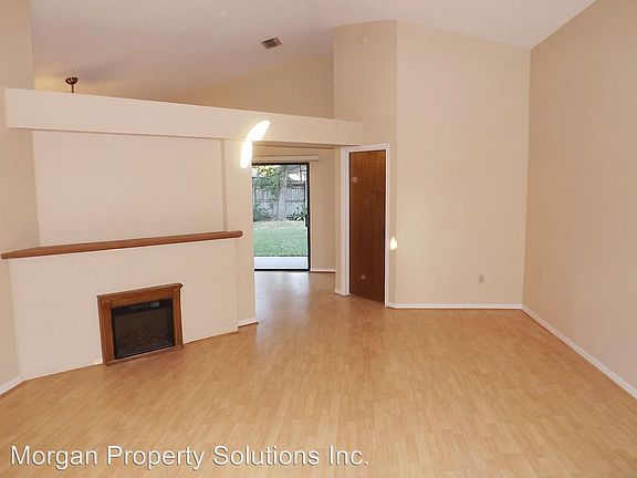 5th image of 125 River Chase Dr