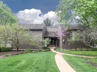 164 Pine Crest Cir APT D, Lake Barrington, IL 60010