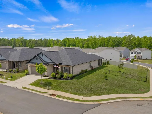 61 Woodcross Dr, Simpsonville, SC 29681