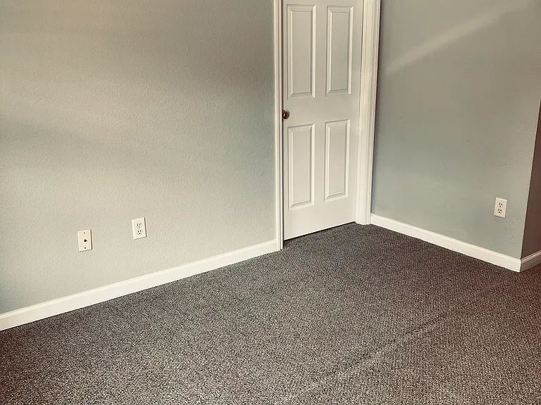 389 Pinewood Dr — Photo 10