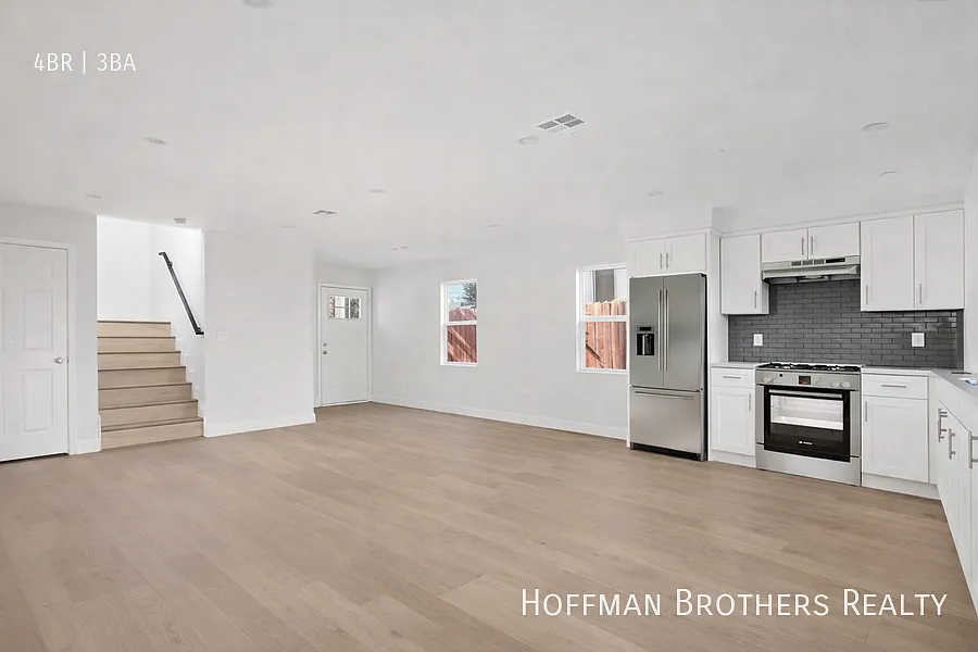 647 W 97th St Los Angeles, CA 90044 — Photo 4