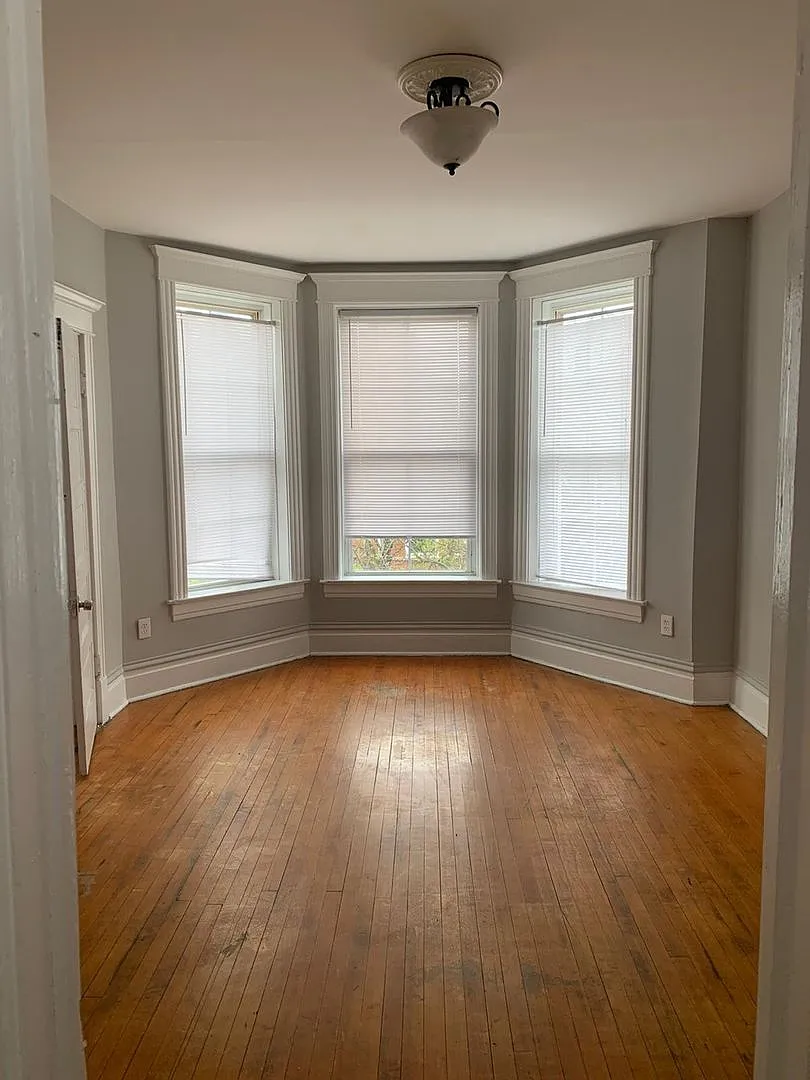 Building Photo - 2252 S Whipple St