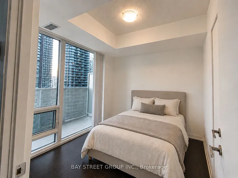100 Harbour St #1210 — Photo 16