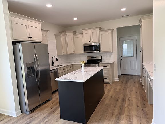 2nd image of 234 Lantz Rd E