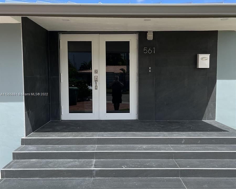 1st image of 561 NW 48th Pl #0